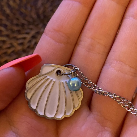 Shell necklace - Picture 2 of 4